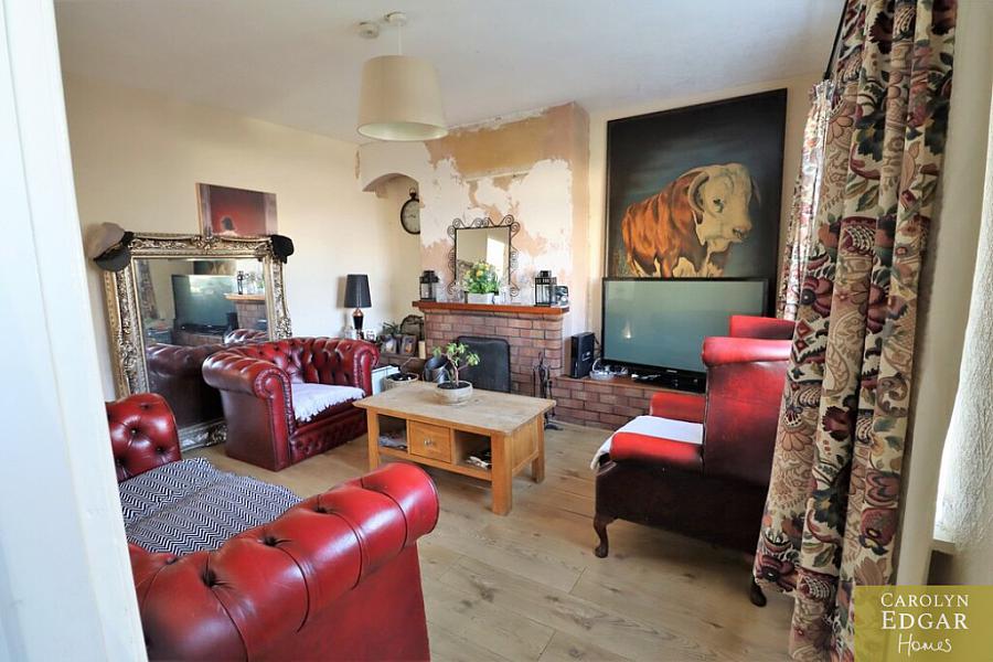 63 Grovehill Gardens