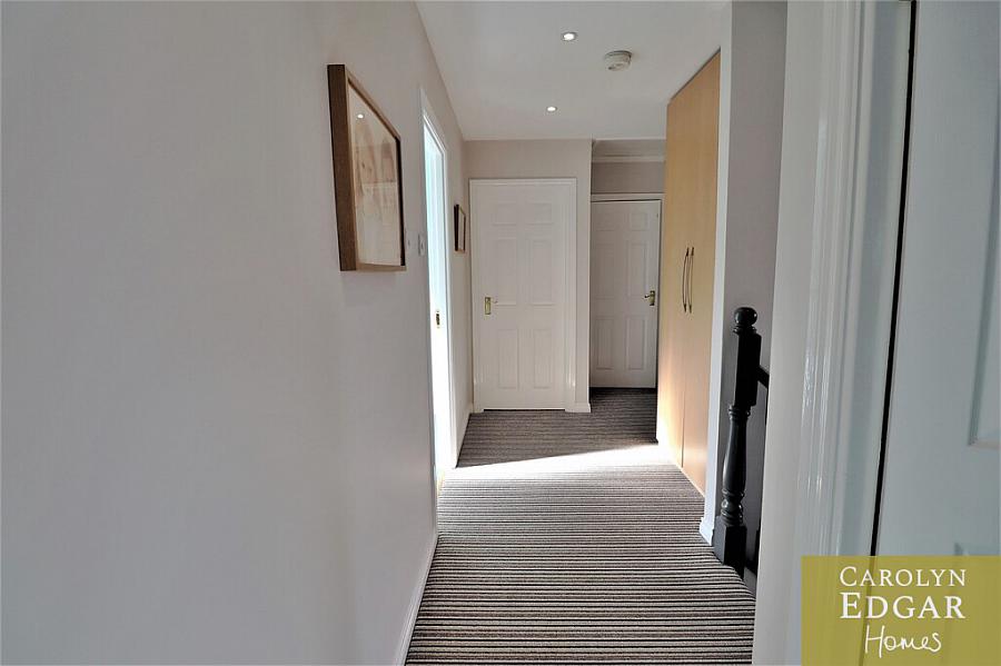 36 Lord Warden's Manor