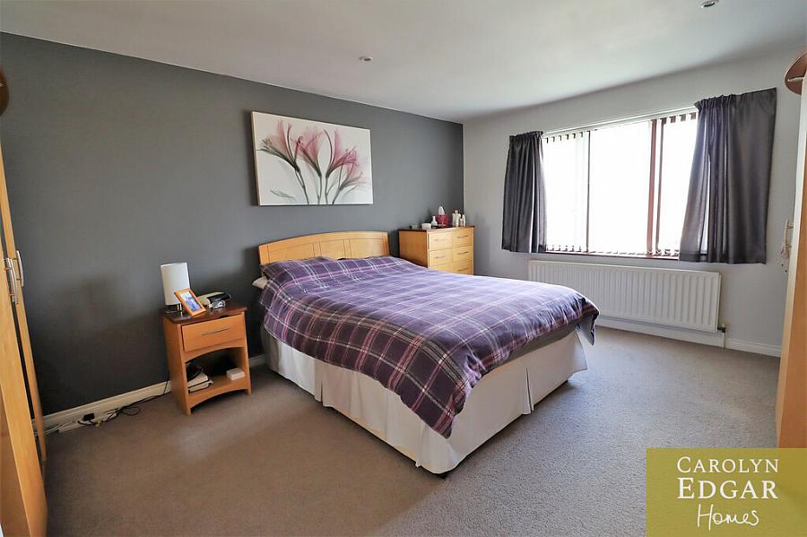 36 Lord Warden's Manor