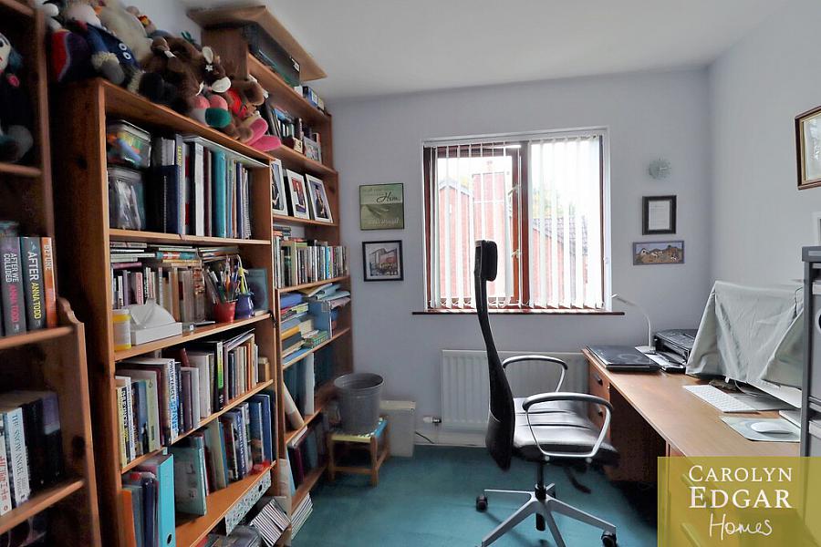 36 Lord Warden's Manor