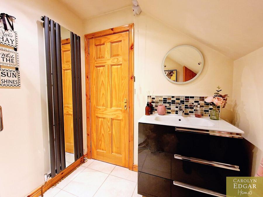 10 Ellisfield Mews