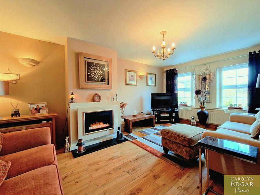 10 Ellisfield Mews
