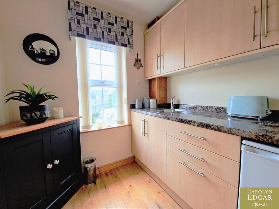 10 Ellisfield Mews