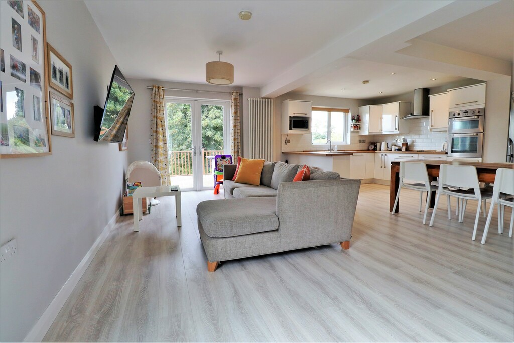 15 Marian Way 15 Marian Way