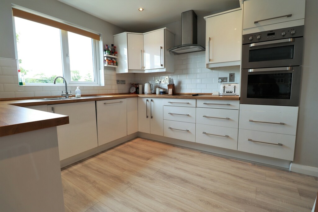 15 Marian Way 15 Marian Way