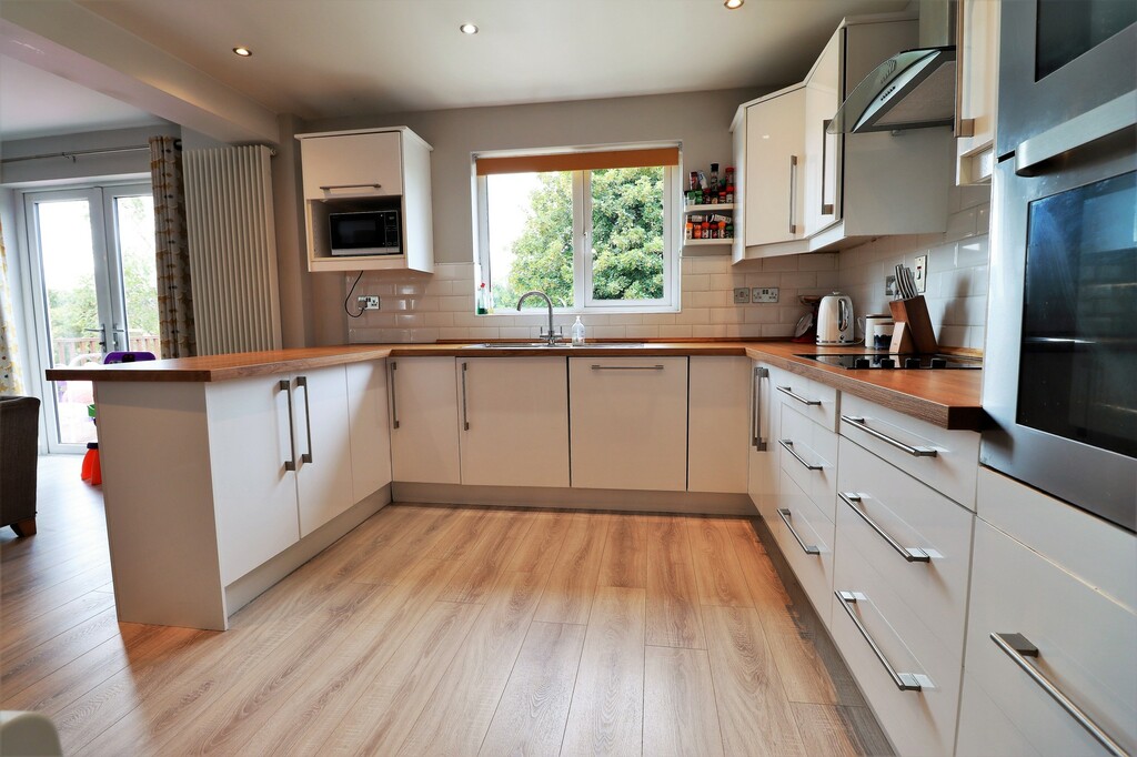 15 Marian Way 15 Marian Way