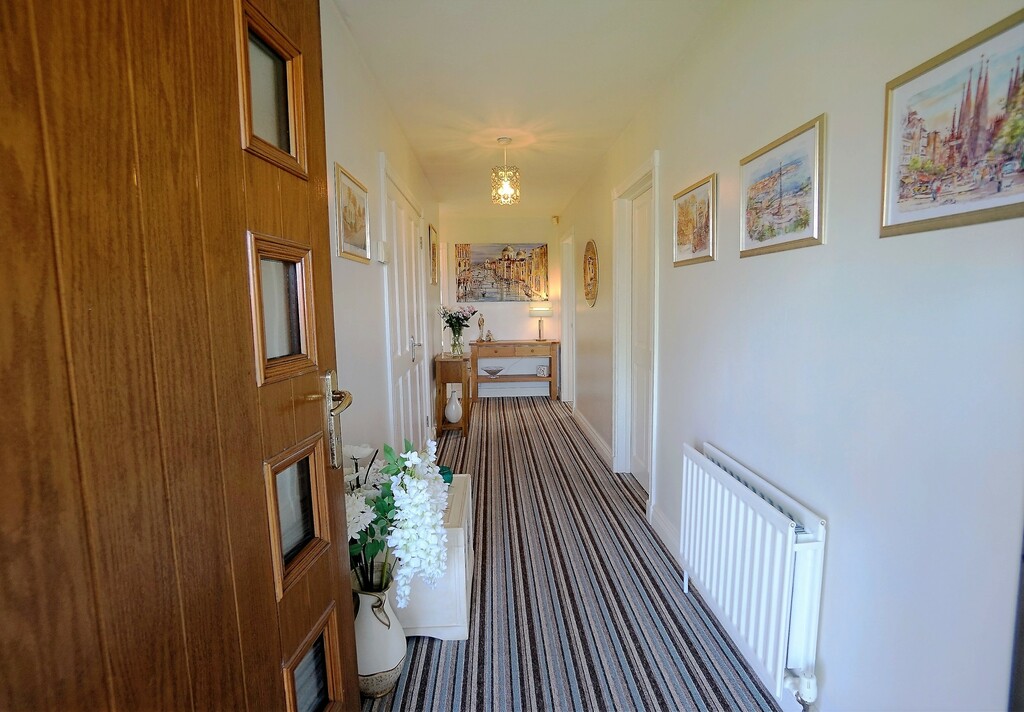 10 Lord Warden's Crescent 10 Lord Warden's Crescent