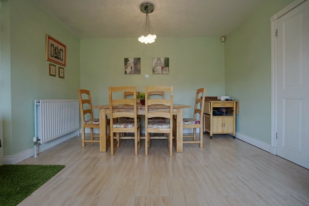 10 Lord Warden's Crescent 10 Lord Warden's Crescent