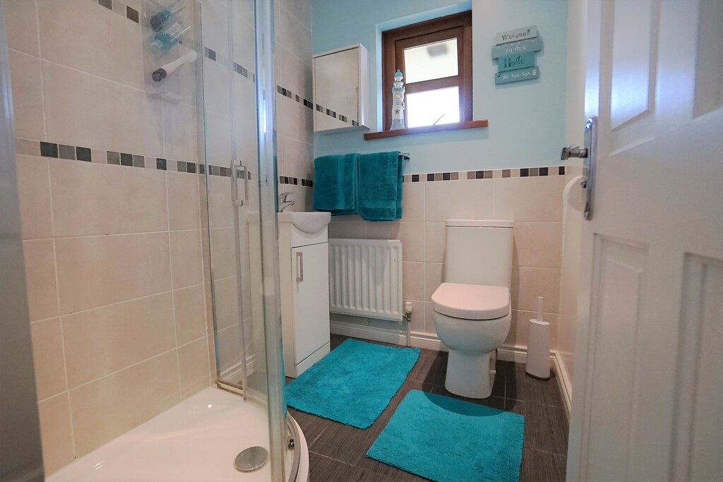 10 Lord Warden's Crescent 10 Lord Warden's Crescent