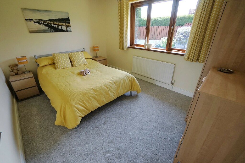 10 Lord Warden's Crescent 10 Lord Warden's Crescent