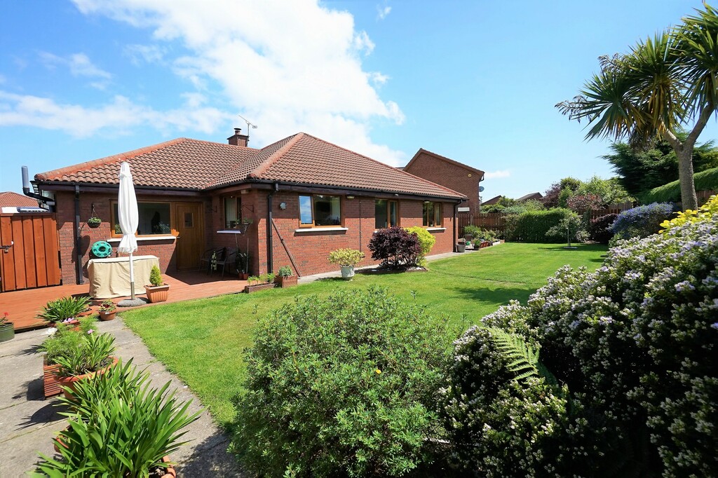 10 Lord Warden's Crescent 10 Lord Warden's Crescent