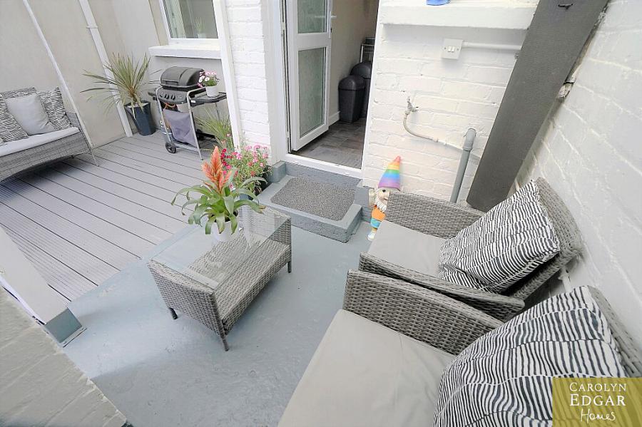 73 Willowfield Parade