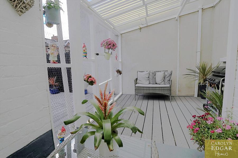 73 Willowfield Parade