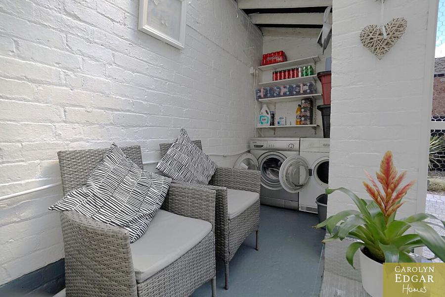 73 Willowfield Parade