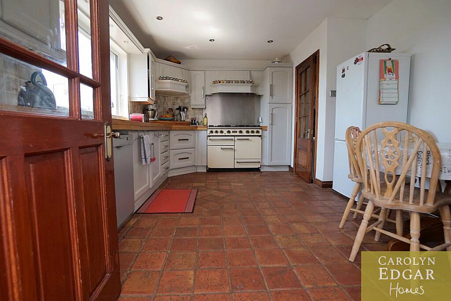 7 Lough View Heights