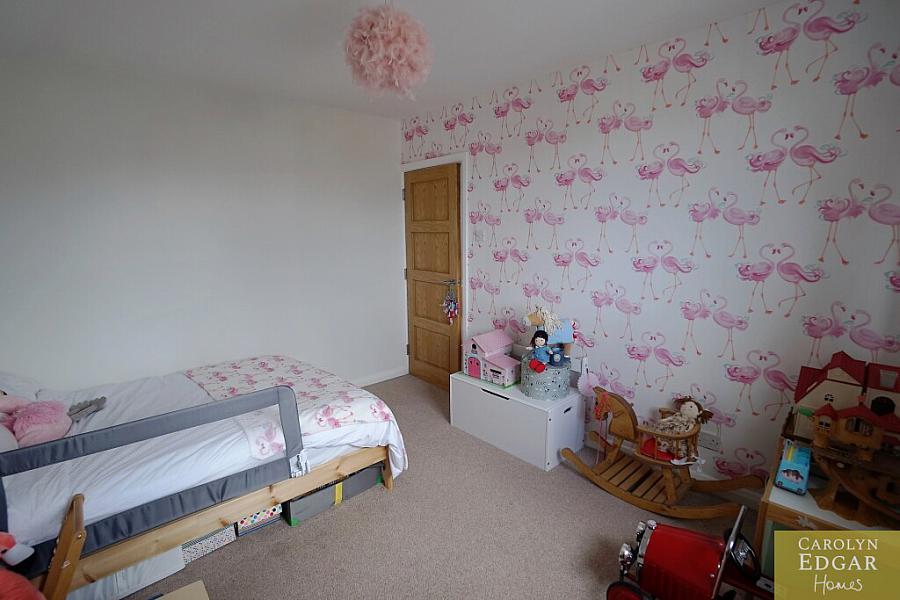 96 Towerview Crescent