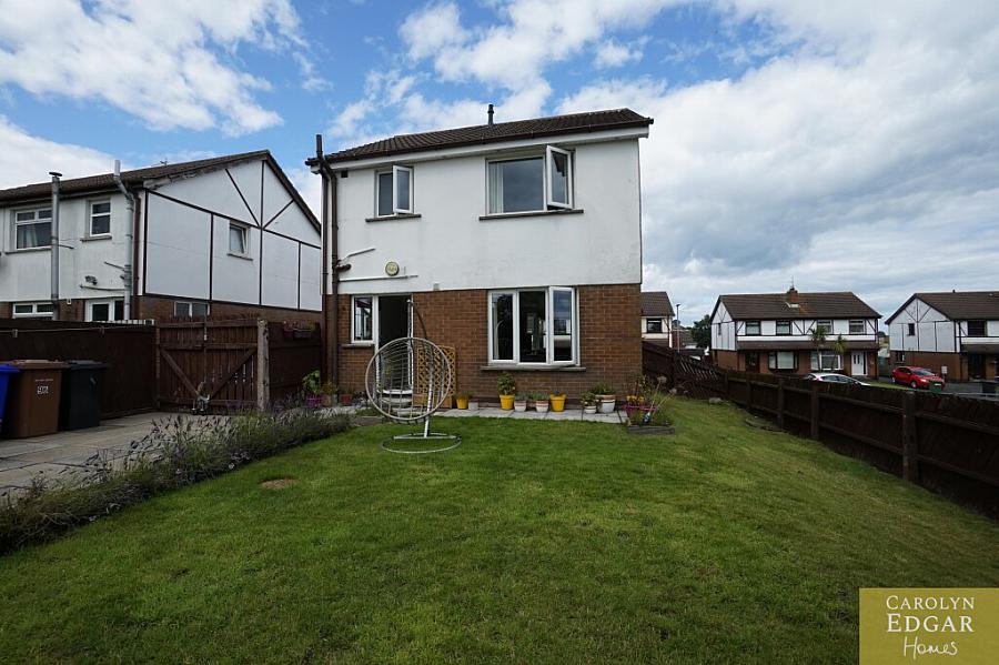 96 Towerview Crescent