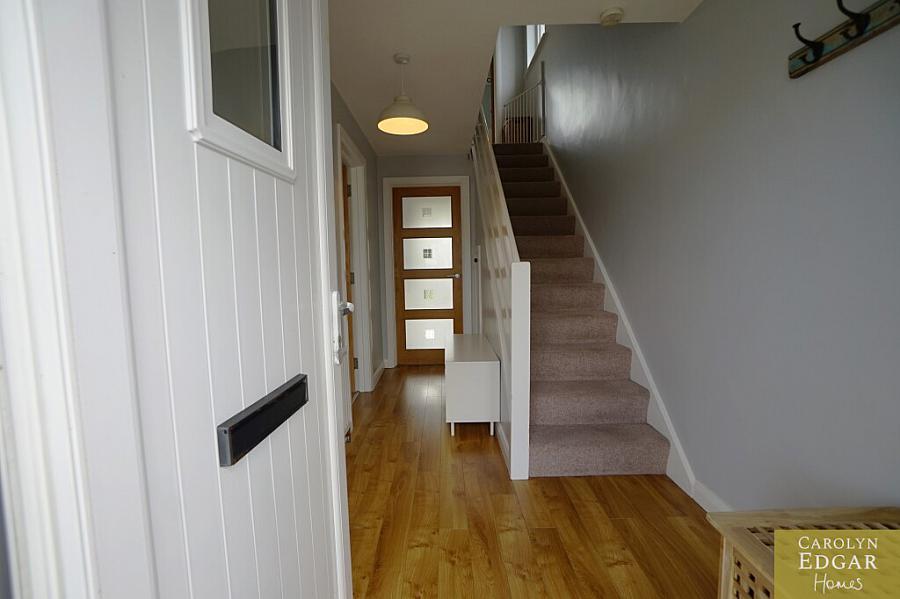 96 Towerview Crescent
