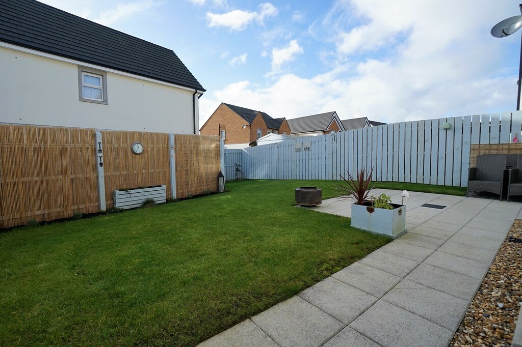 28 Rocklyn Walk 28 Rocklyn Walk