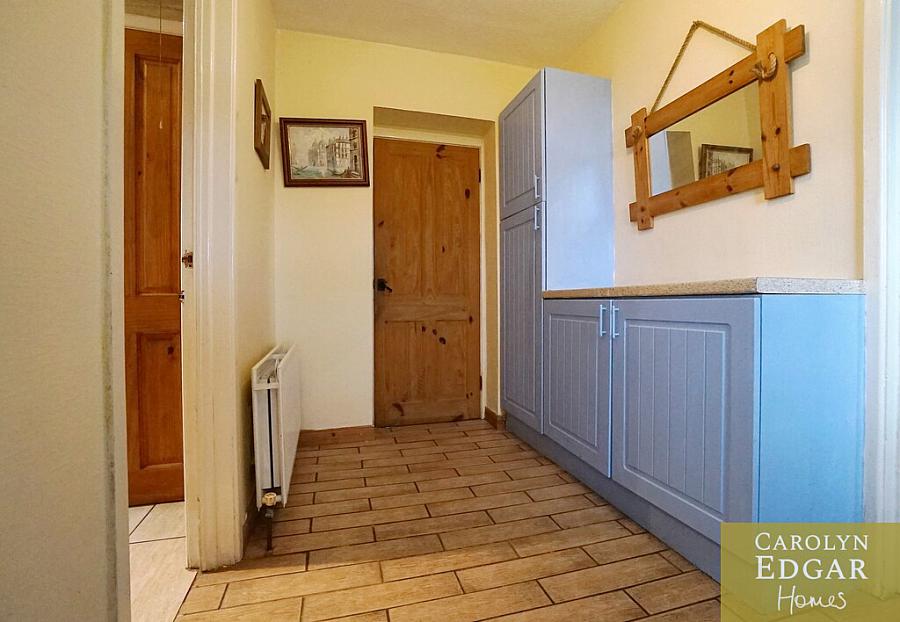 Hollytree Cottage, 4 Ballygelagh Road