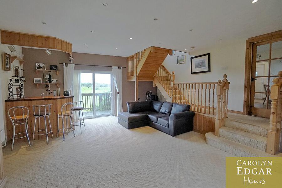 Hollytree Cottage, 4 Ballygelagh Road