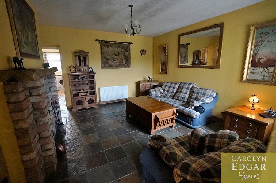 Hollytree Cottage, 4 Ballygelagh Road