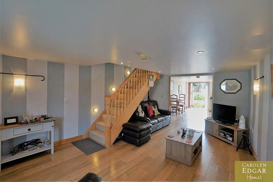 Hygge Cottage, 54 High Street