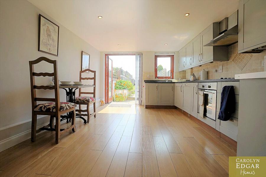 Hygge Cottage, 54 High Street