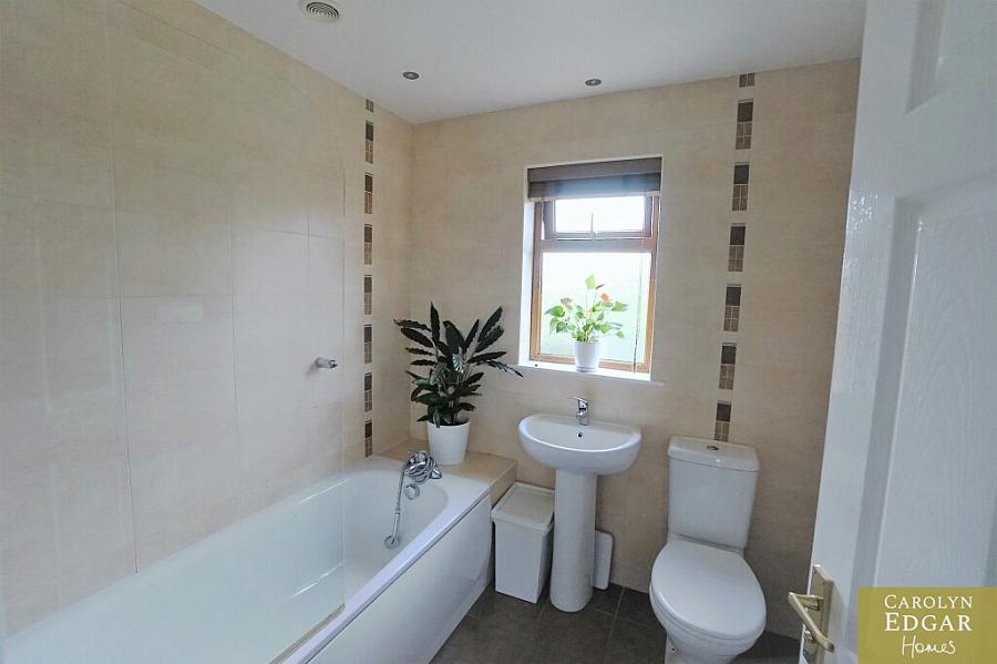 5 Stonebridge Gardens