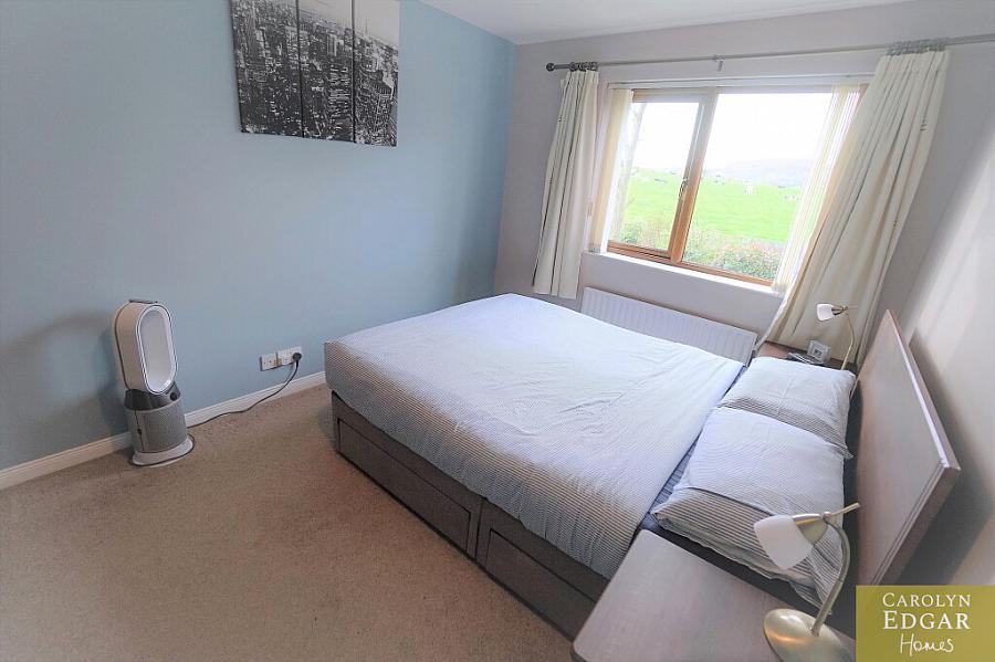 5 Stonebridge Gardens