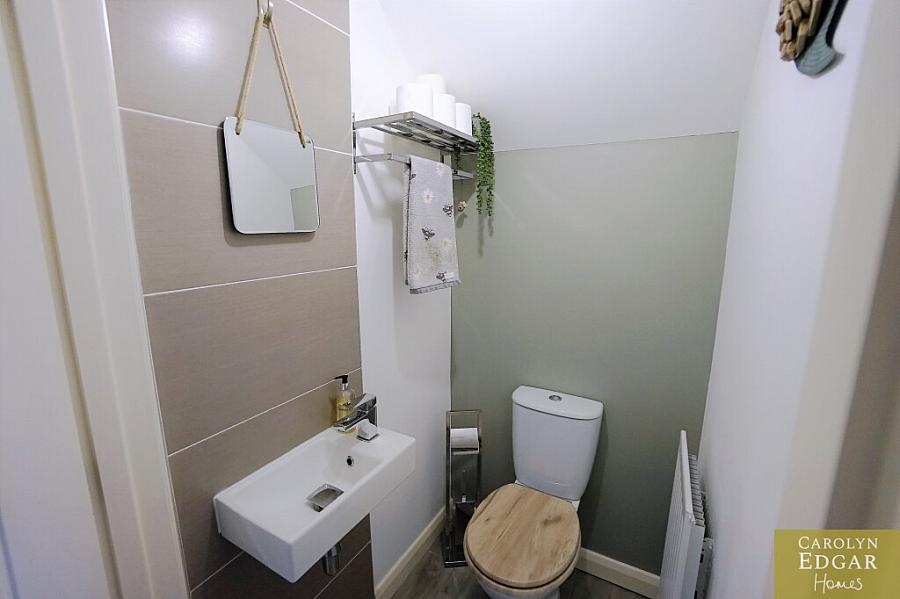 18 Millers Park Avenue