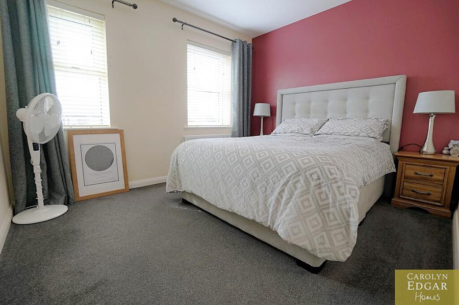 18 Millers Park Avenue