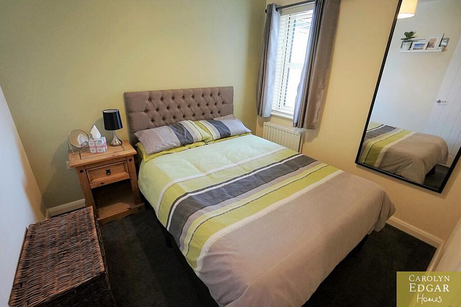 18 Millers Park Avenue