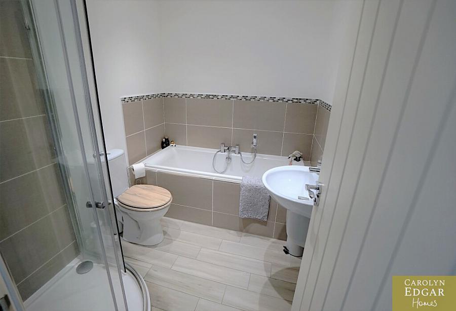 18 Millers Park Avenue