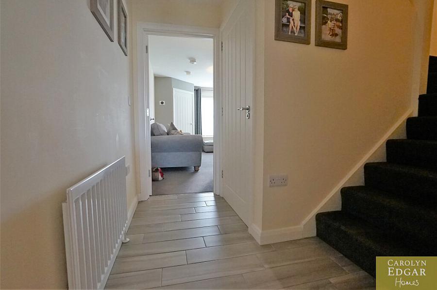 18 Millers Park Avenue