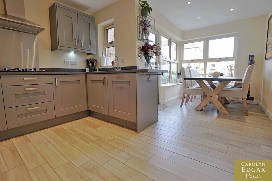 18 Millers Park Avenue