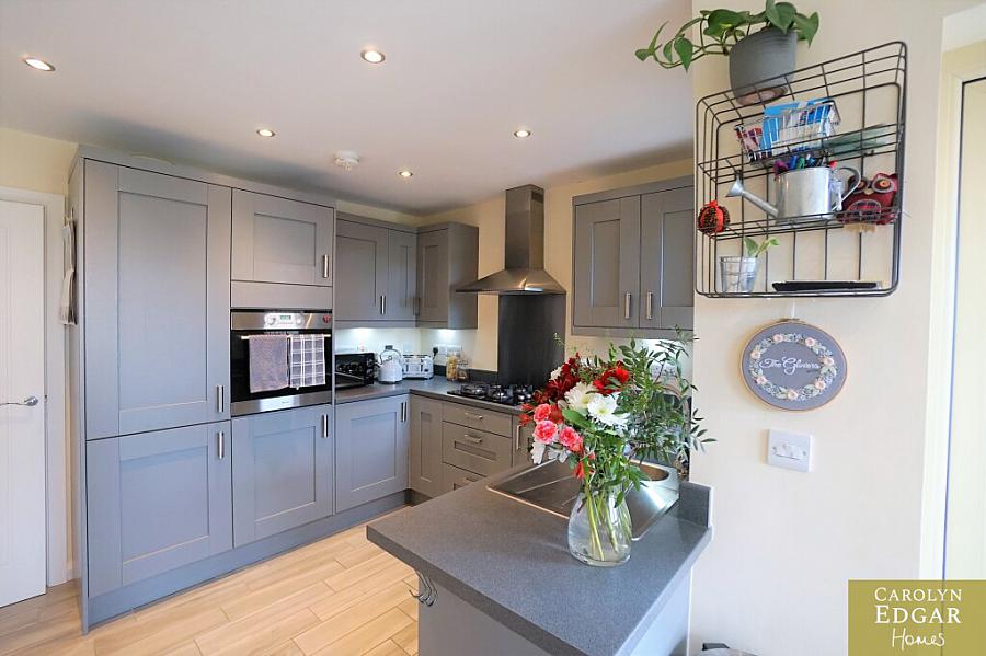 18 Millers Park Avenue