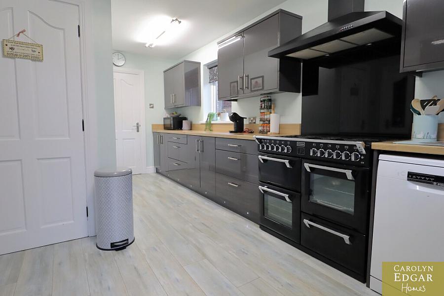 17 Mill Cottage Park