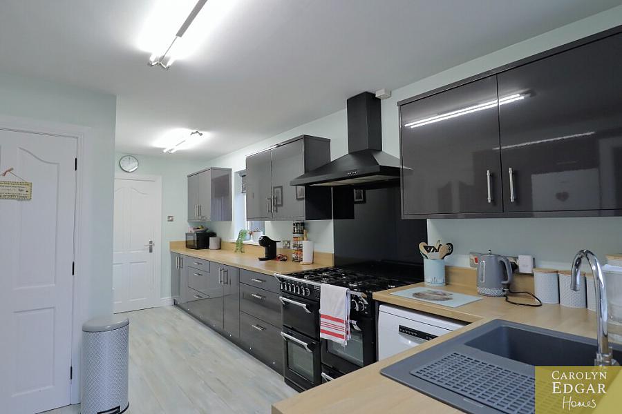 17 Mill Cottage Park