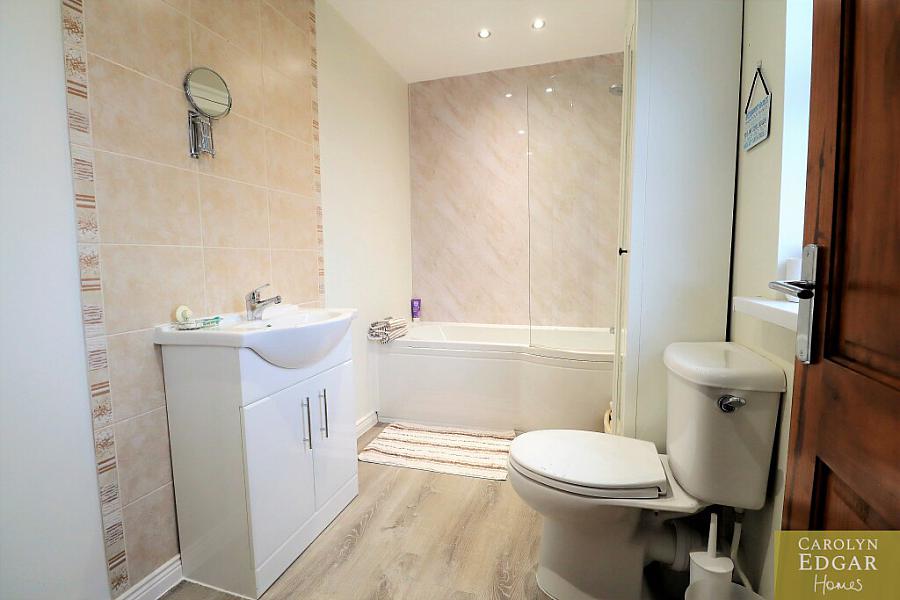 17 Mill Cottage Park