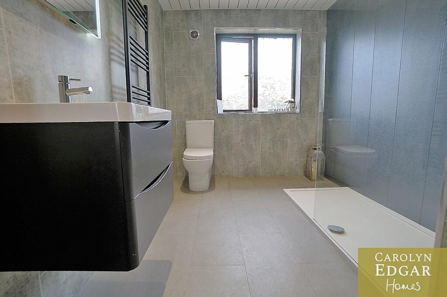 27 Laurelgrove Avenue