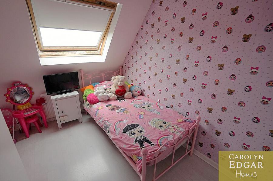 27 Laurelgrove Avenue