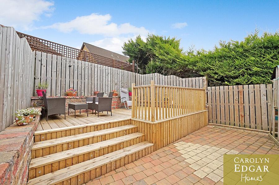 27 Laurelgrove Avenue