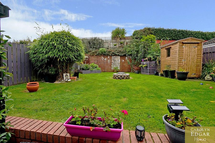11 Lord Warden's Hollow
