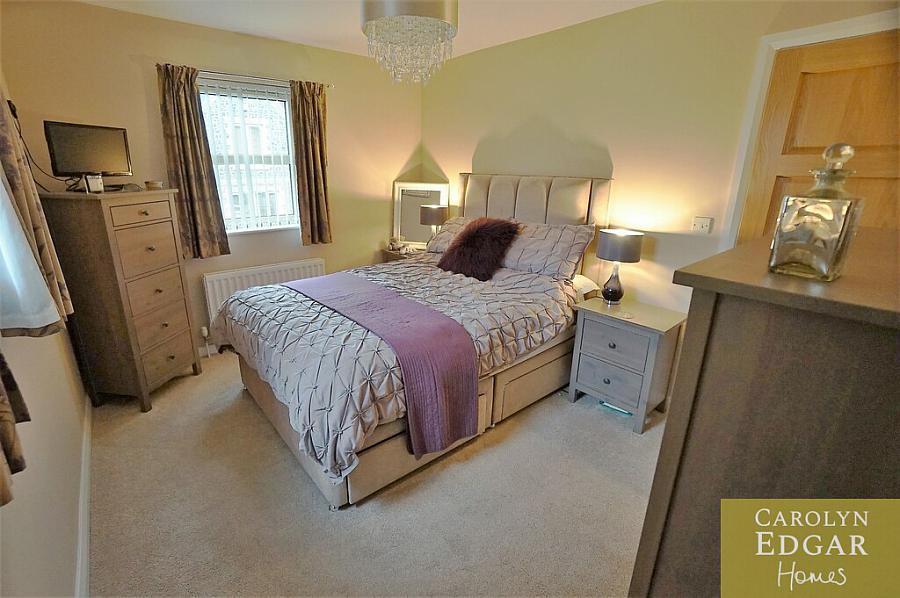 17 Millers Park Avenue