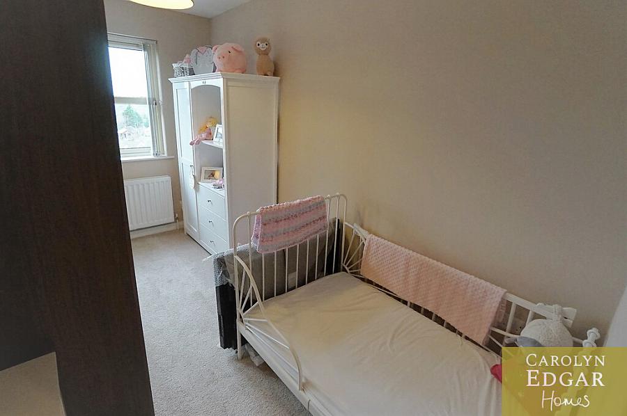 17 Millers Park Avenue