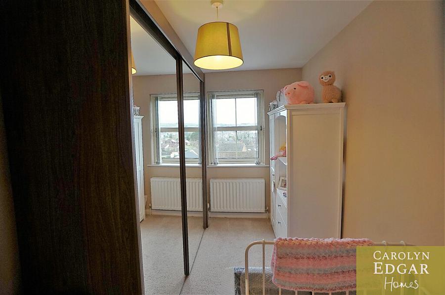 17 Millers Park Avenue