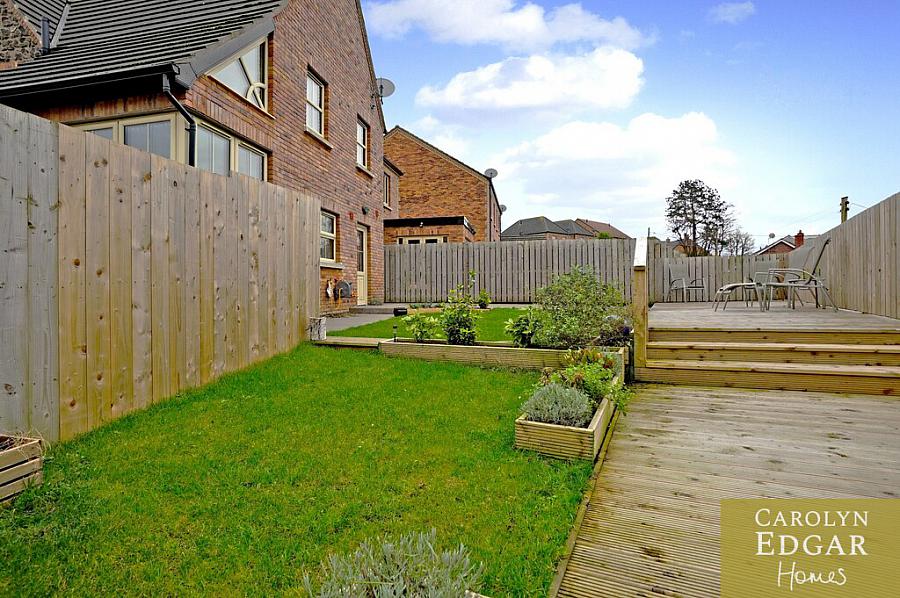 17 Millers Park Avenue