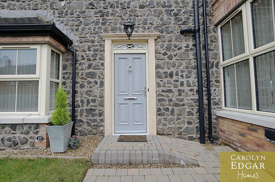 17 Millers Park Avenue