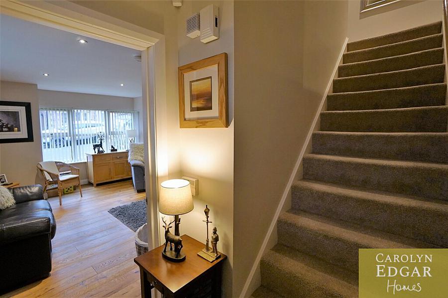 17 Millers Park Avenue